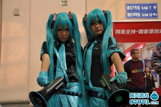 2011����������COS ˫������������