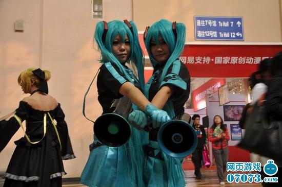 2011����������COS ˫������������