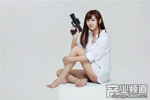 小苍晒美照自称社会苍姐 粉丝:人美多作怪