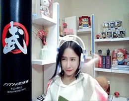 吴亦凡freestyle传进电竞圈 miss也来搞怪