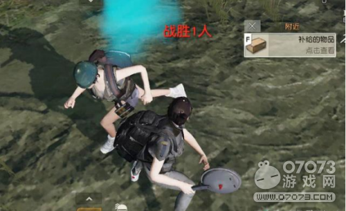 ��Ұ�ж�������ǰ�� ��ѹ����Ȼ���а�������ǹ